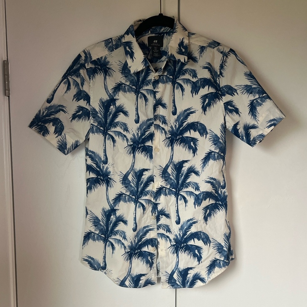 H&M White and Blue Palm Print Men's Shirt